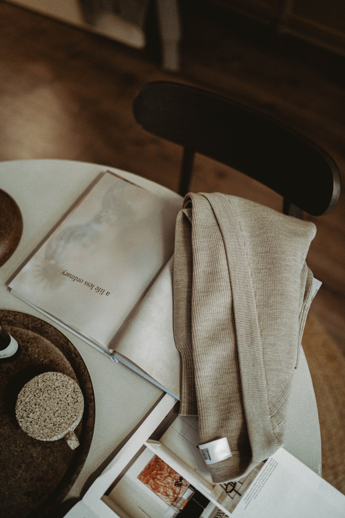 Fine knit cardigan taupe