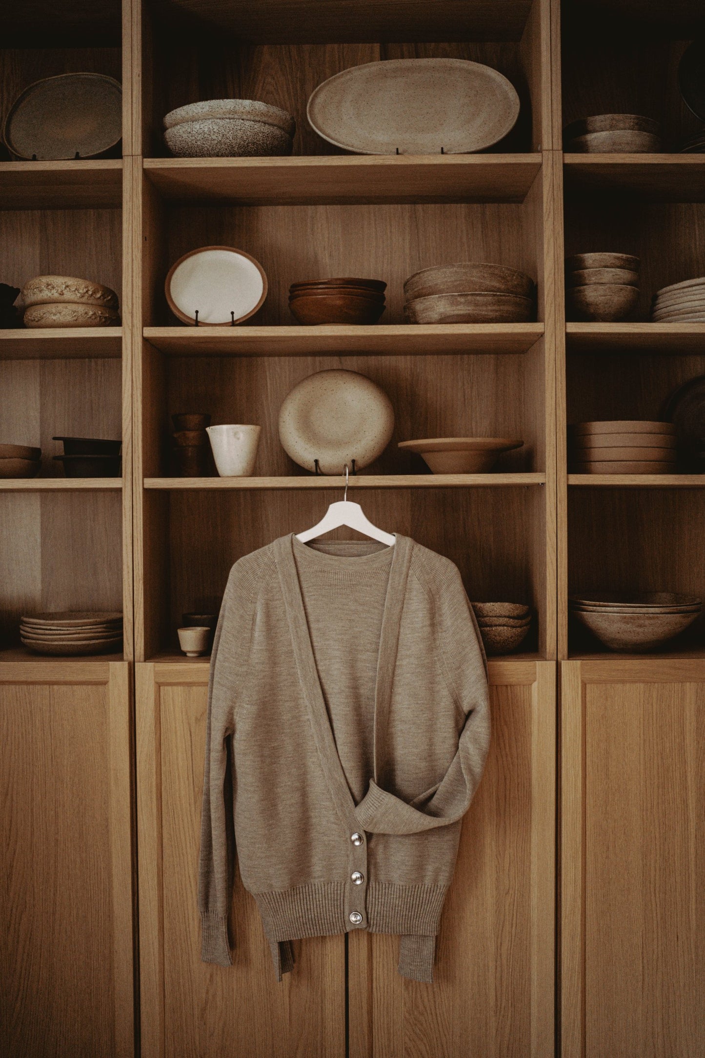 Fine knit cardigan taupe