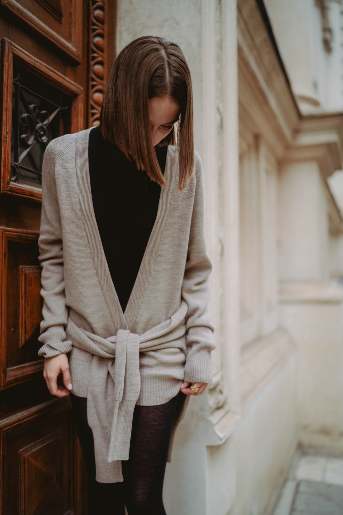 Fine knit cardigan taupe
