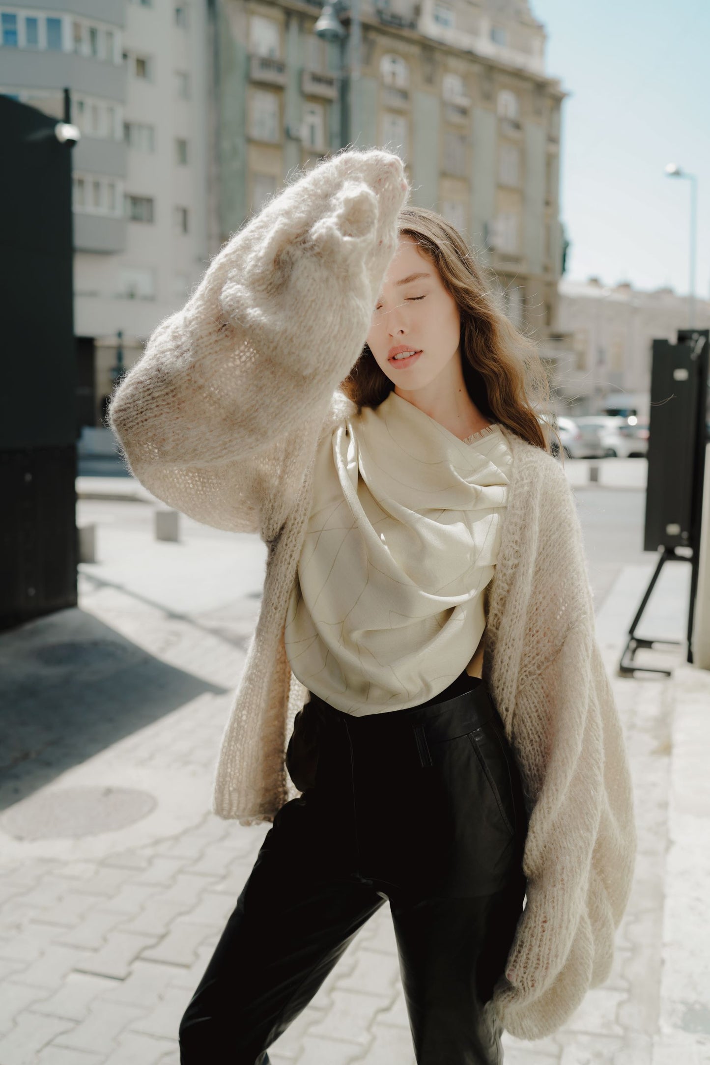 Latte Cardigan in Alpaca