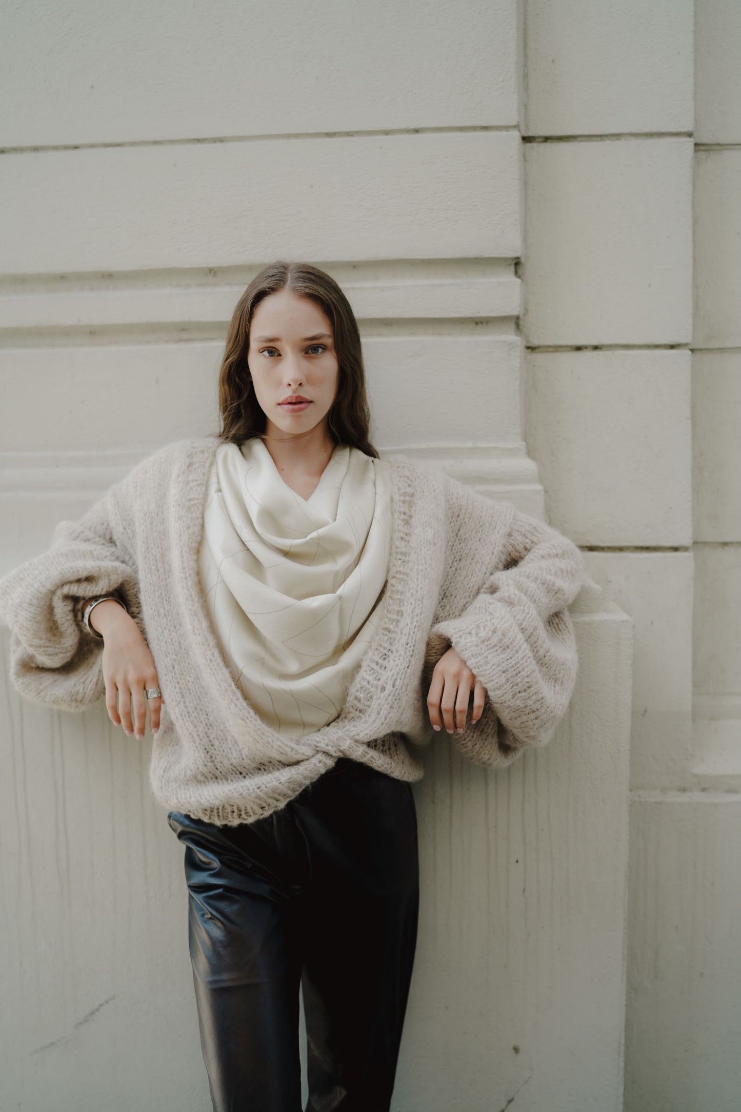 Latte Cardigan in Alpaca
