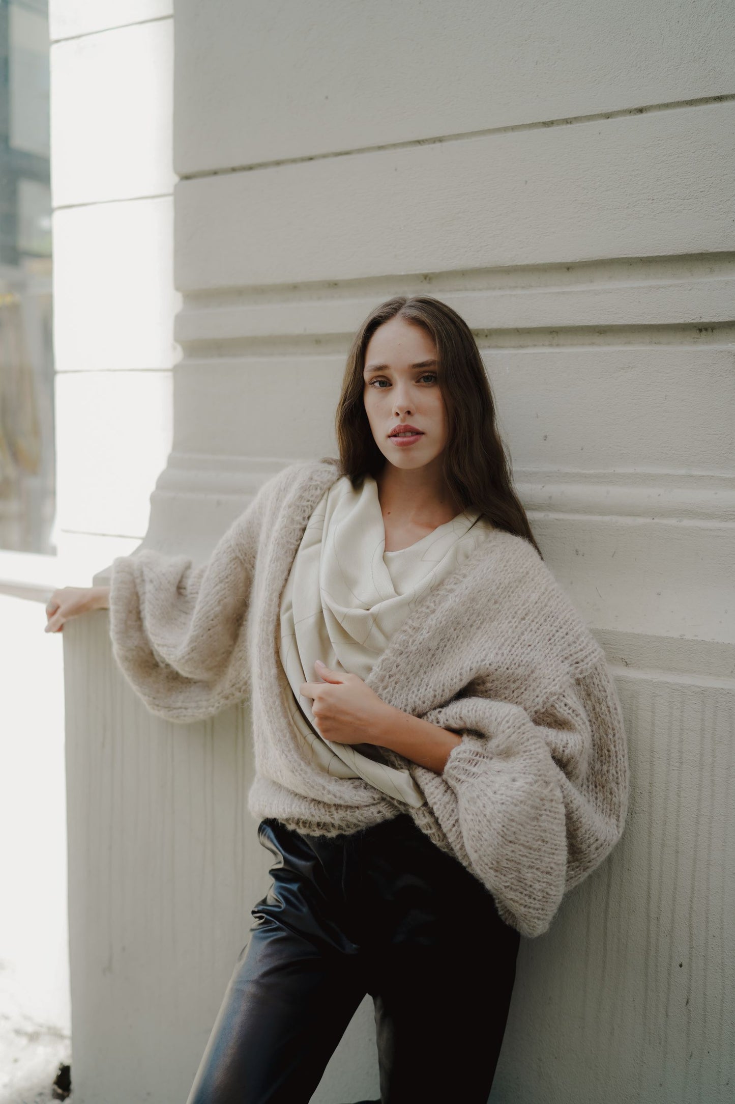 Latte Cardigan in Alpaca
