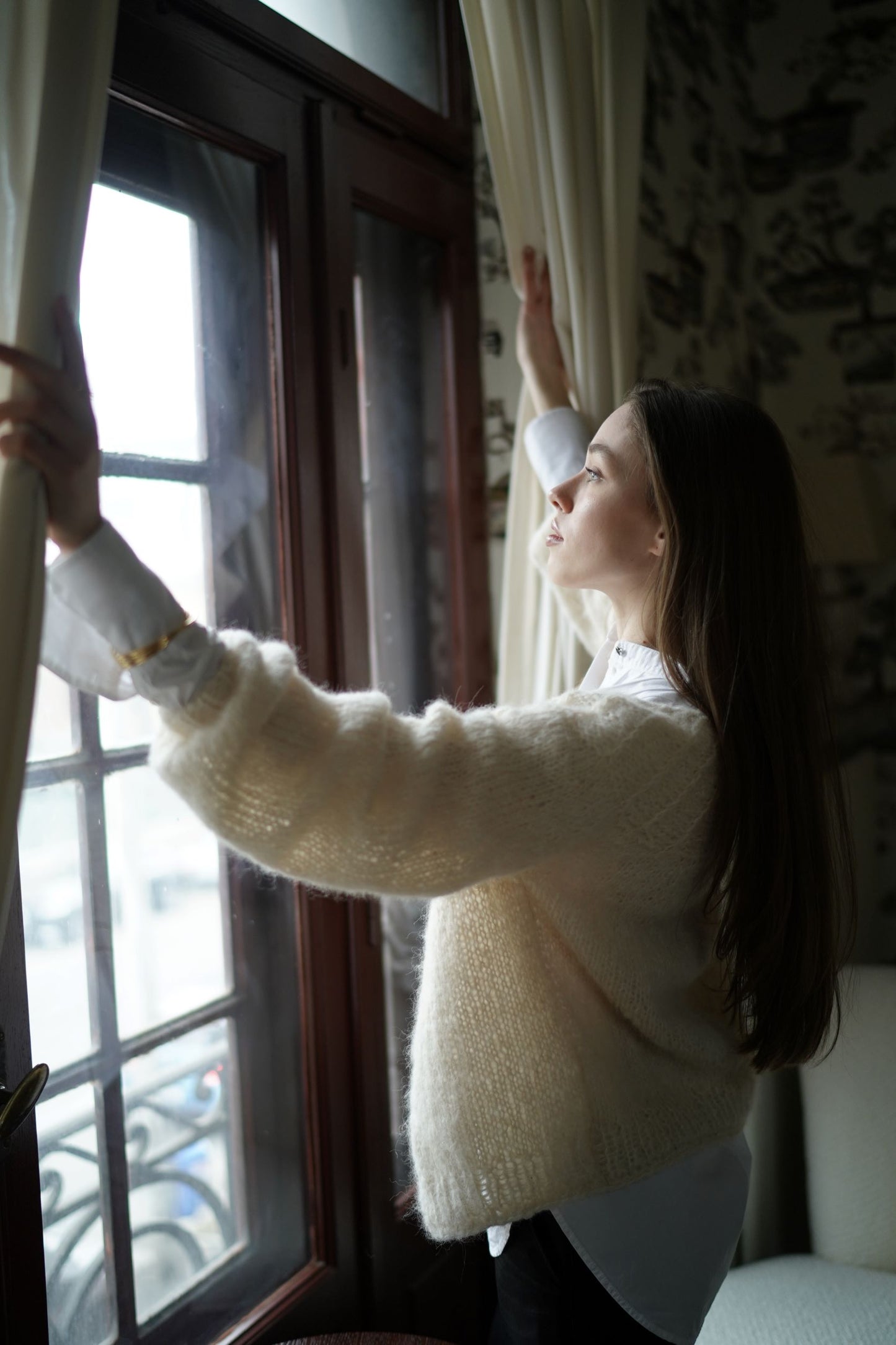 Loose Cream Cardigan